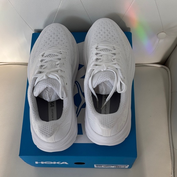 HOKA W CLIFTON 9 White Sneakers Minimalist Design Chunky Sole Brand New in Box - Picture 9 of 16